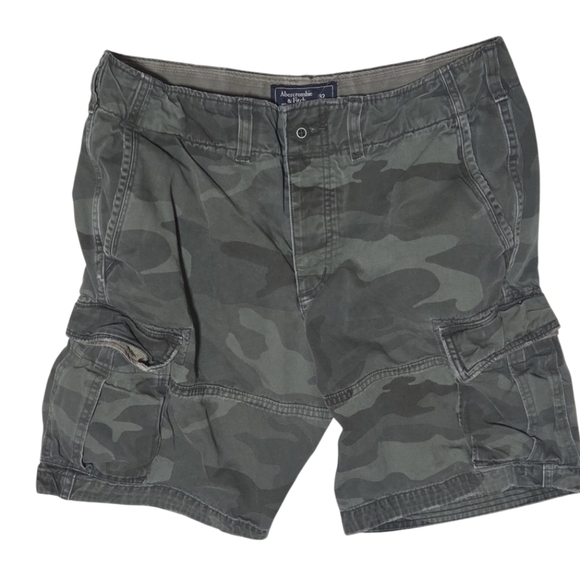 Abercrombie & Fitch Other - Vintage Y2K Abercrombie & Fitch Button Fly Distressed Camo Cargo Shorts Size 32